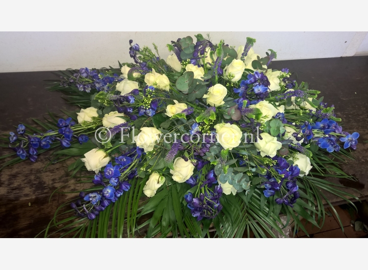 (afbeelding voor) Rouwstuk 26 wit blauw